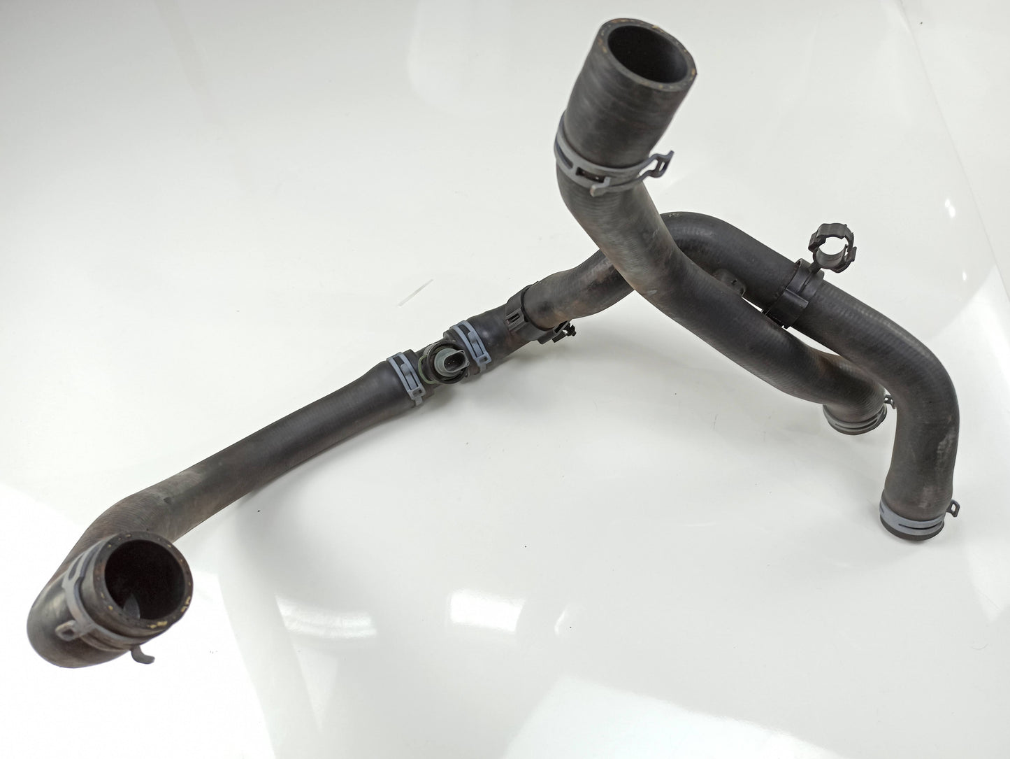 Mangueira Agua Radiador Audi Q3 Tfsi 1.4 2017 5N0121049Q