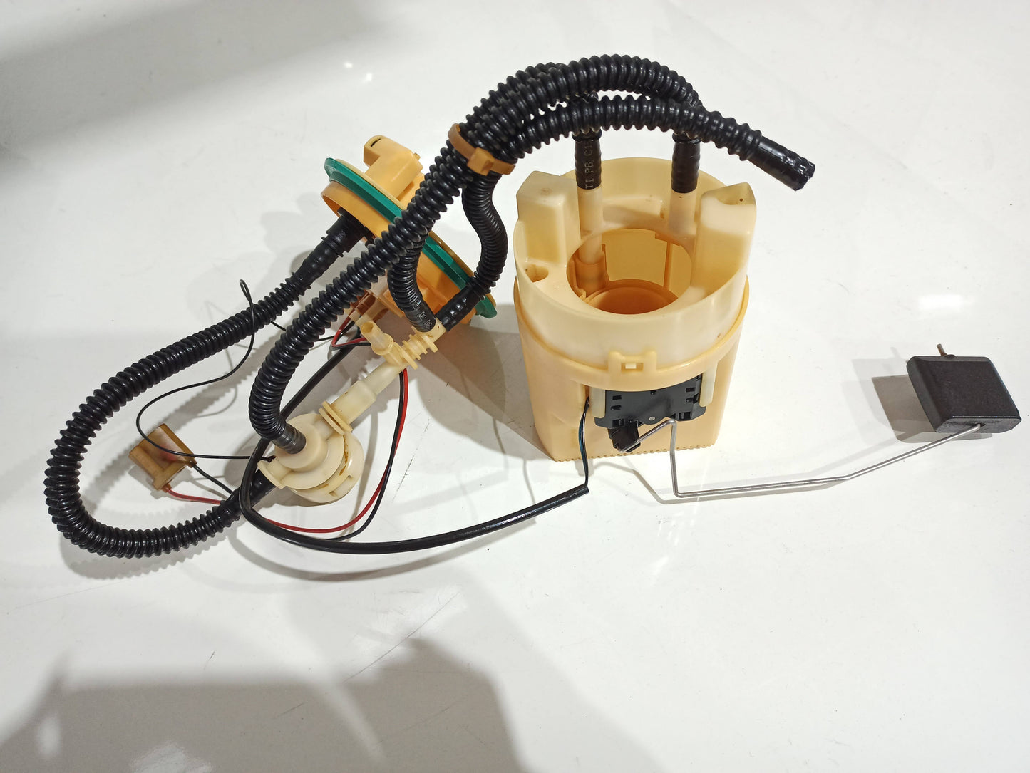 Carcaça Boia Sem Bomba Combustível Discovery 3 2.7 V6 06 A 09 Lr014998