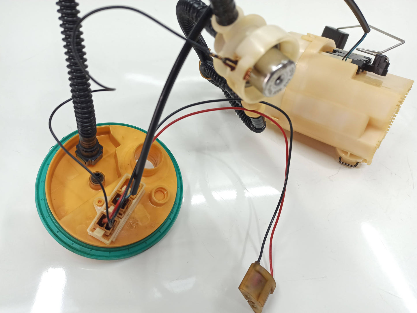 Carcaça Boia Sem Bomba Combustível Discovery 3 2.7 V6 06 A 09 Lr014998