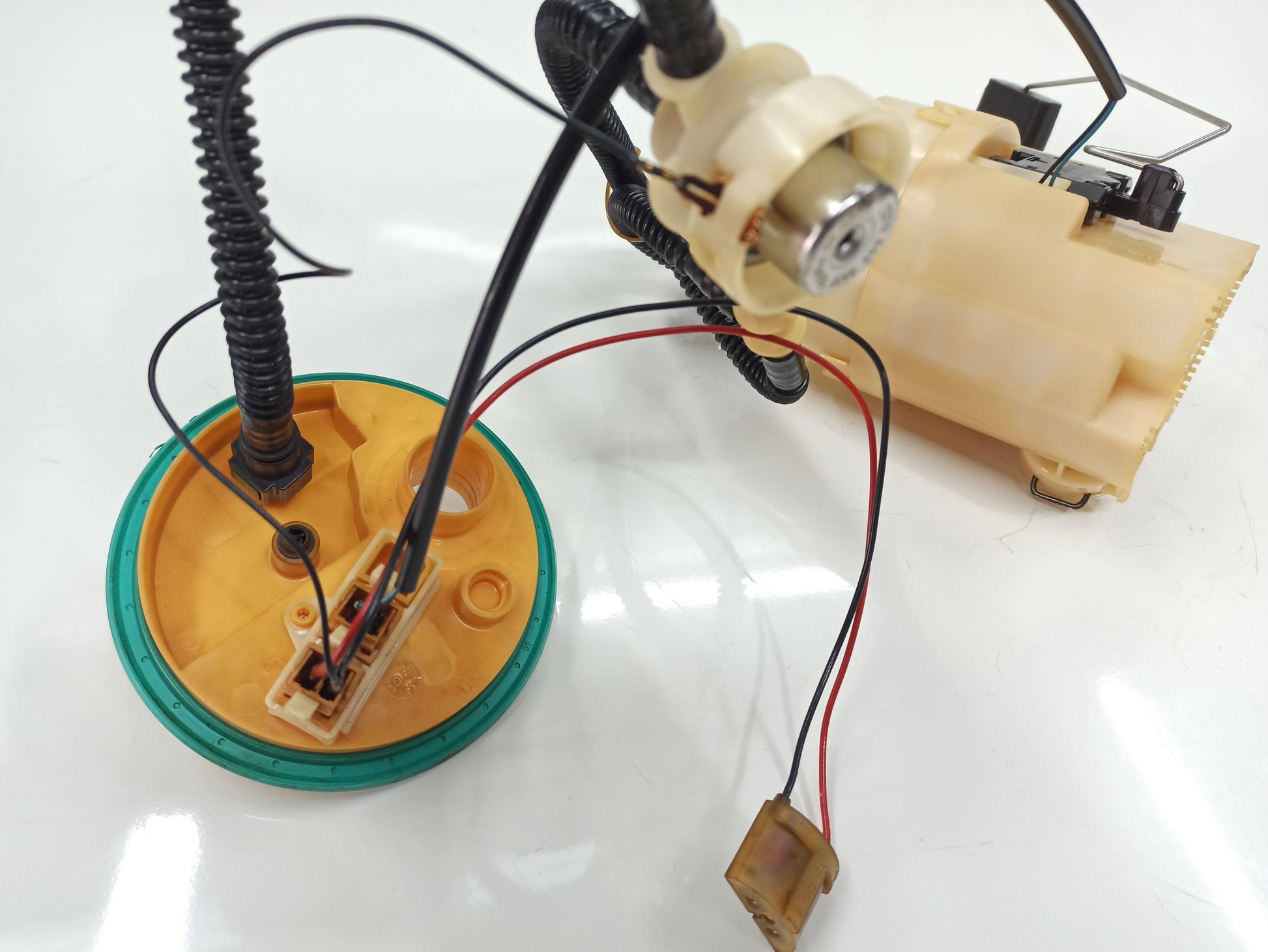 Carcaça Boia Sem Bomba Combustível Discovery 3 2.7 V6 06 A 09 Lr014998