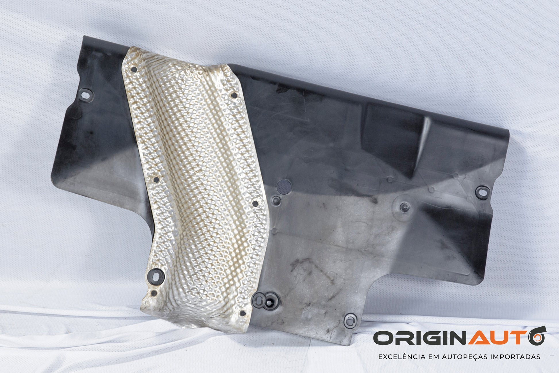 Proteção Escapamento Assoalho Mercedes Gla200 Gla 250 19