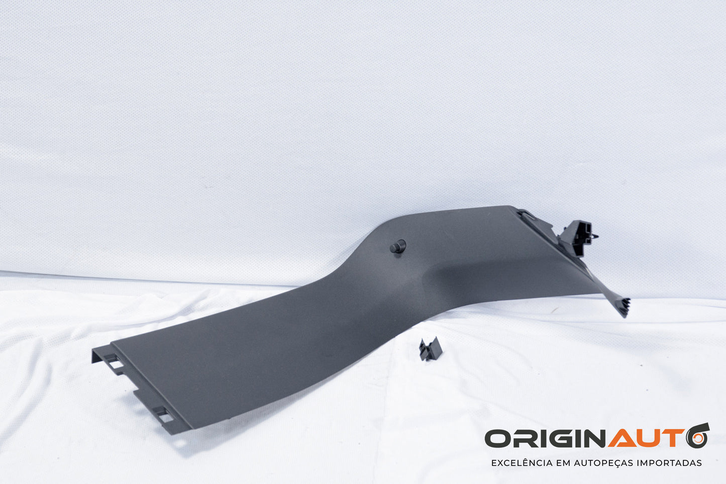 Acabamento Esquero Tampa Traseira Mercedes Gla 200 17 18 19