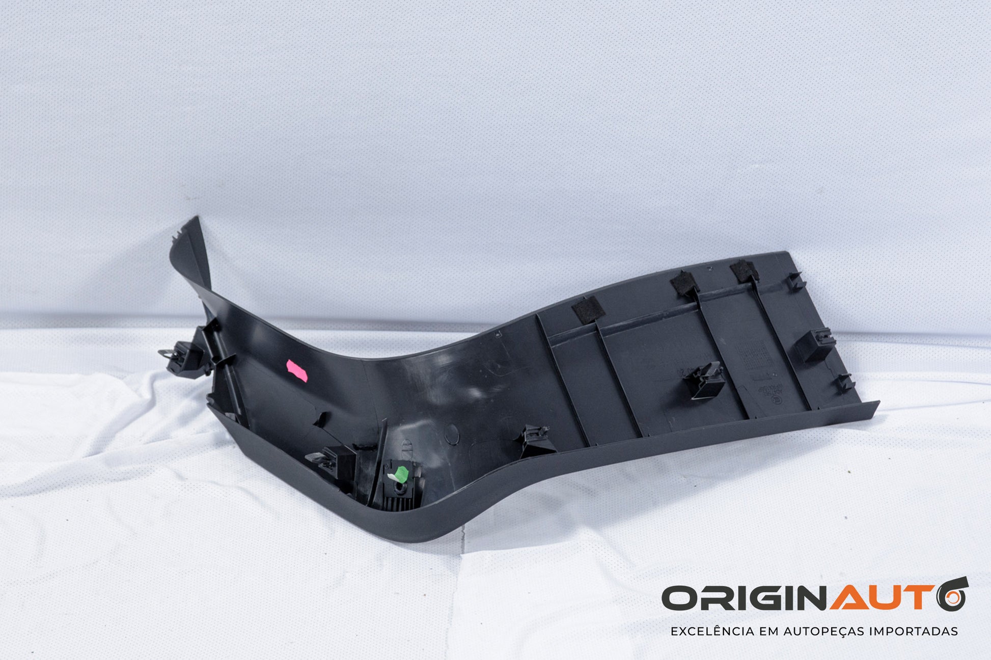 Acabamento Tampa Traseira Direito Mercedes Gla 200 17 18 19