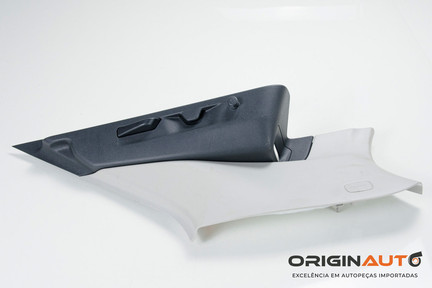 Acabamento Portamalas Direito Mercedes Gla200 A1566904400