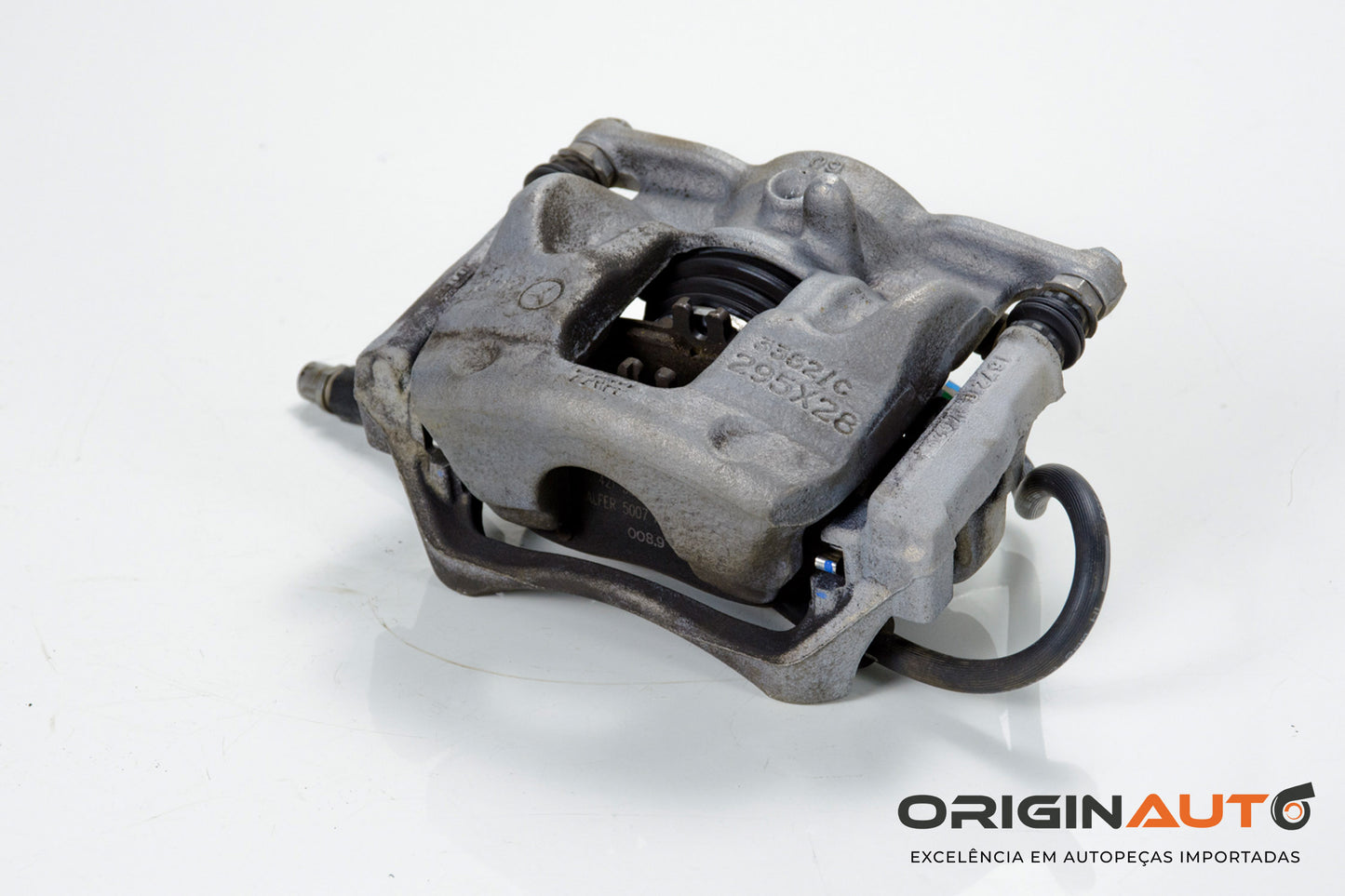 Pinça Freio Dianteira Esquerda Mercedes Gla200 A0004216781