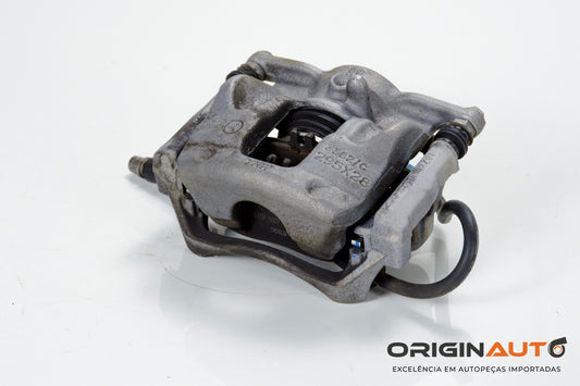 Pinça Freio Dianteira Esquerda Mercedes Gla200 A0004216781