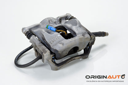 Pinça Freio Dianteira Direita Mercedes Gla200 A0004216781