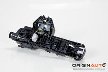 Maçaneta Traseira Direita Gla200 A2047603100 - Detalhe