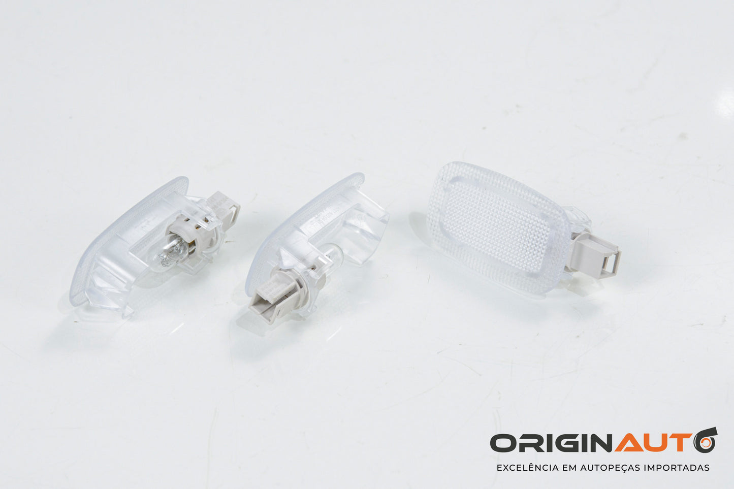 Luz Cortesia Interna Mercedes Gla200 A2218200401 Unidade