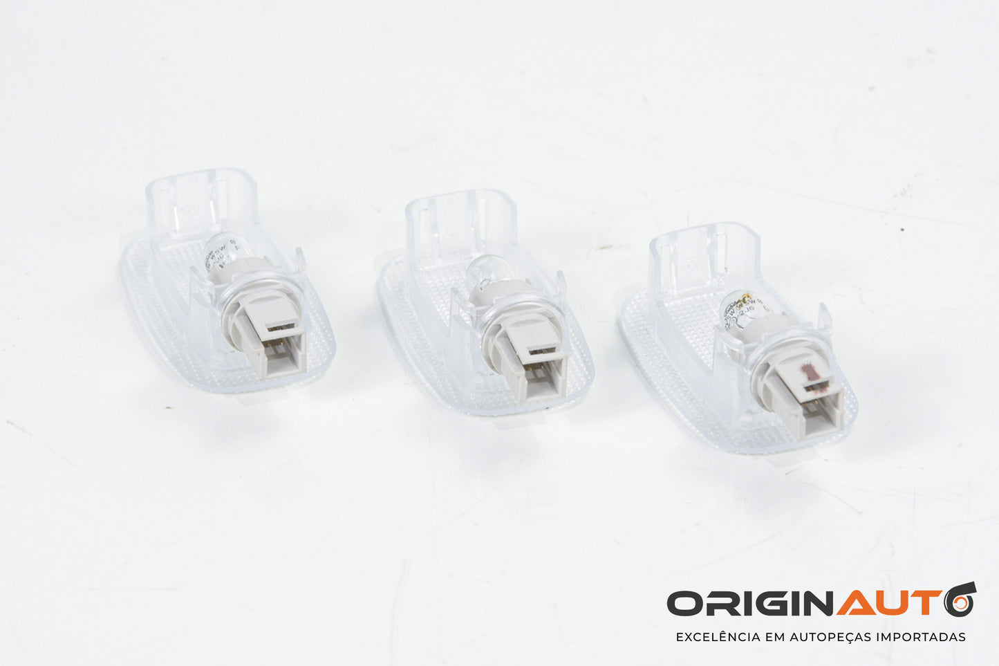 Luz Cortesia Interna Mercedes Gla200 A2218200401 Unidade