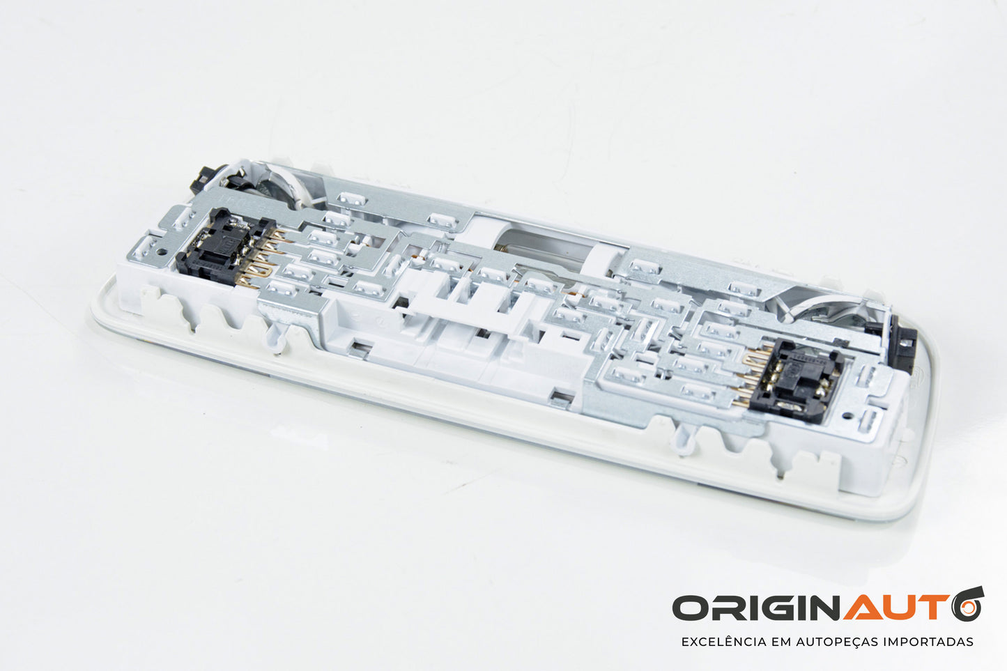 Luz Cortesia Teto Traseiro Mercedes Gla200 A2048204901