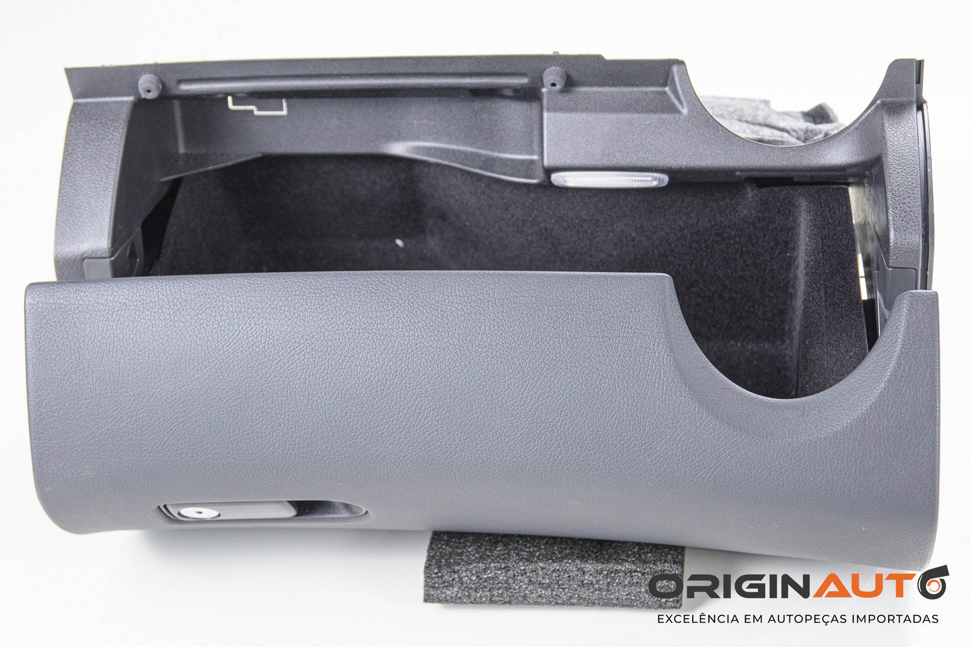 Tampa Porta Luva C250 2018