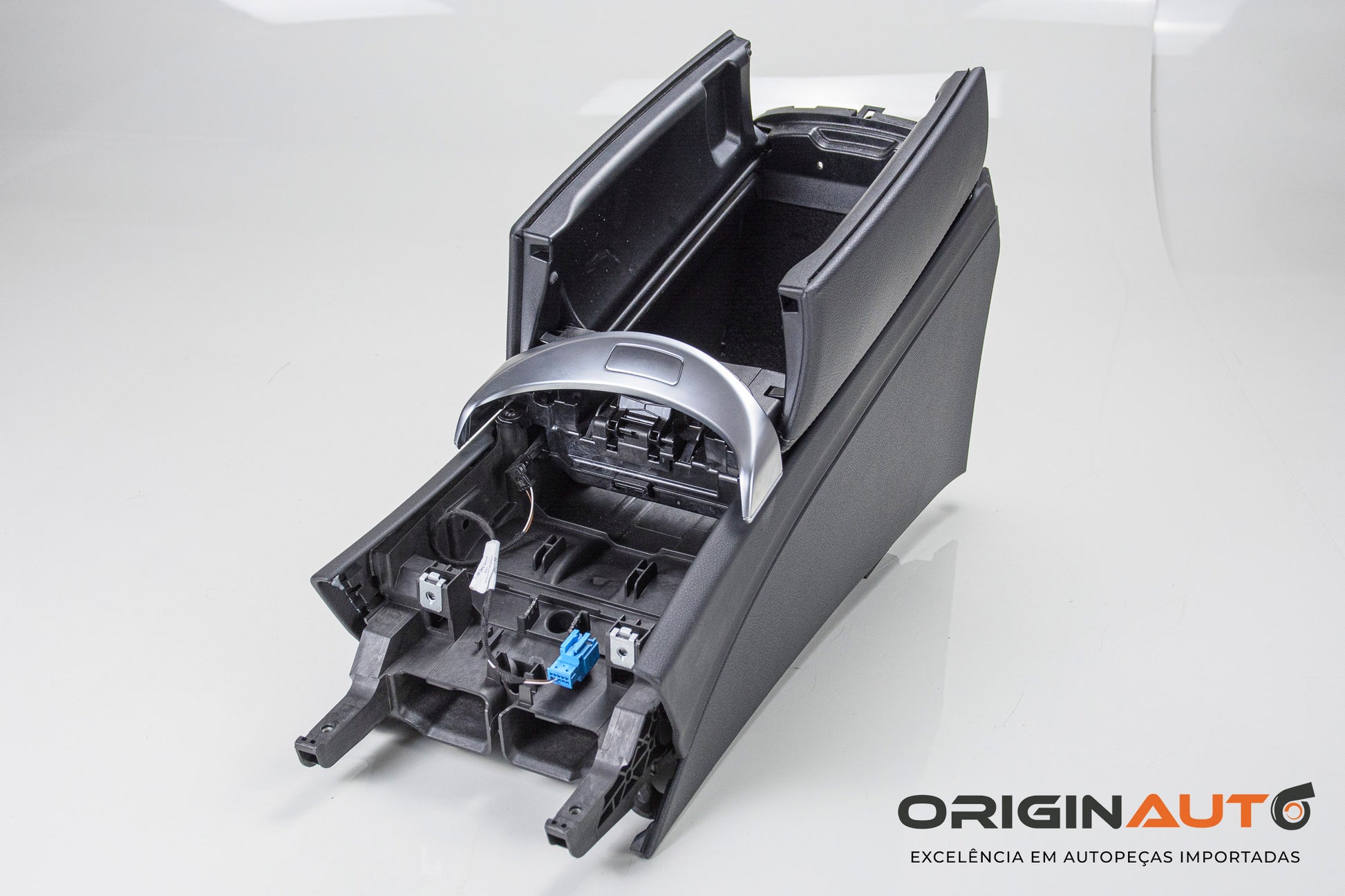 Console Central C250 2018 A2056802305