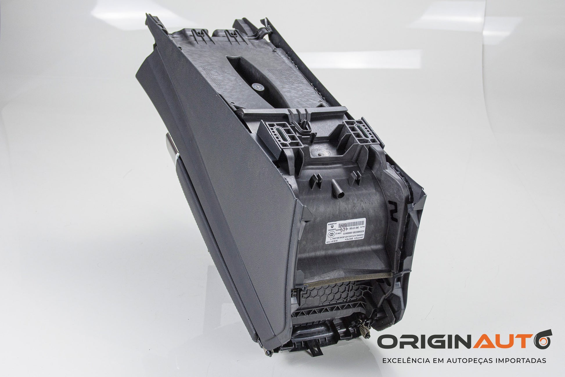 Console Central C250 2018 A2056802305