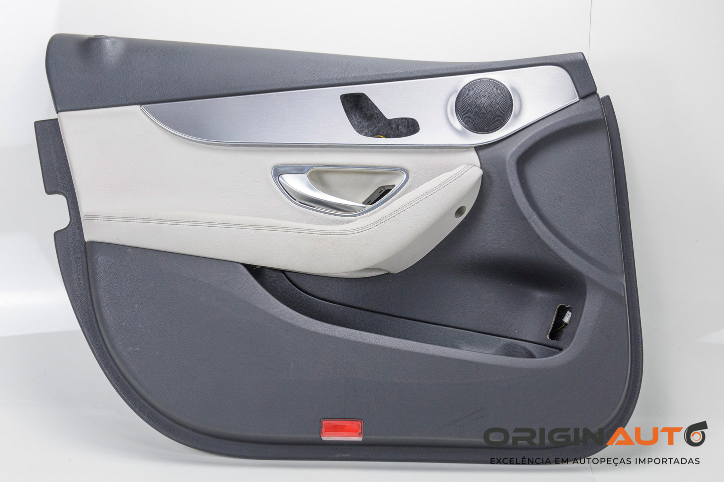 Forro De Porta Dianteiro Esquerdo C250 2018