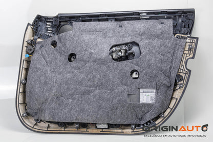 Forro De Porta Dianteiro Esquerdo C250 2018