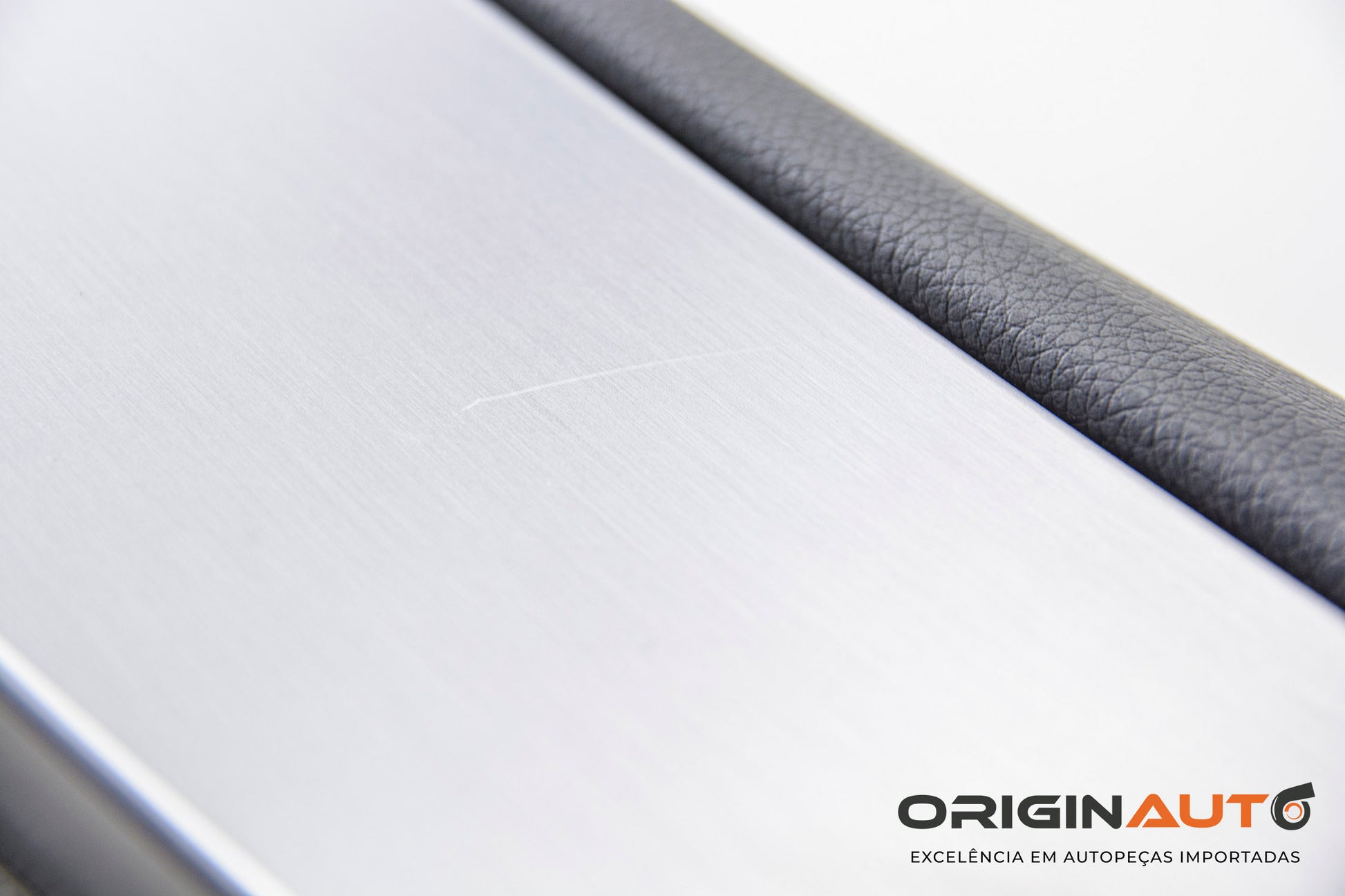 Forro De Porta Dianteiro Direito C250 2018