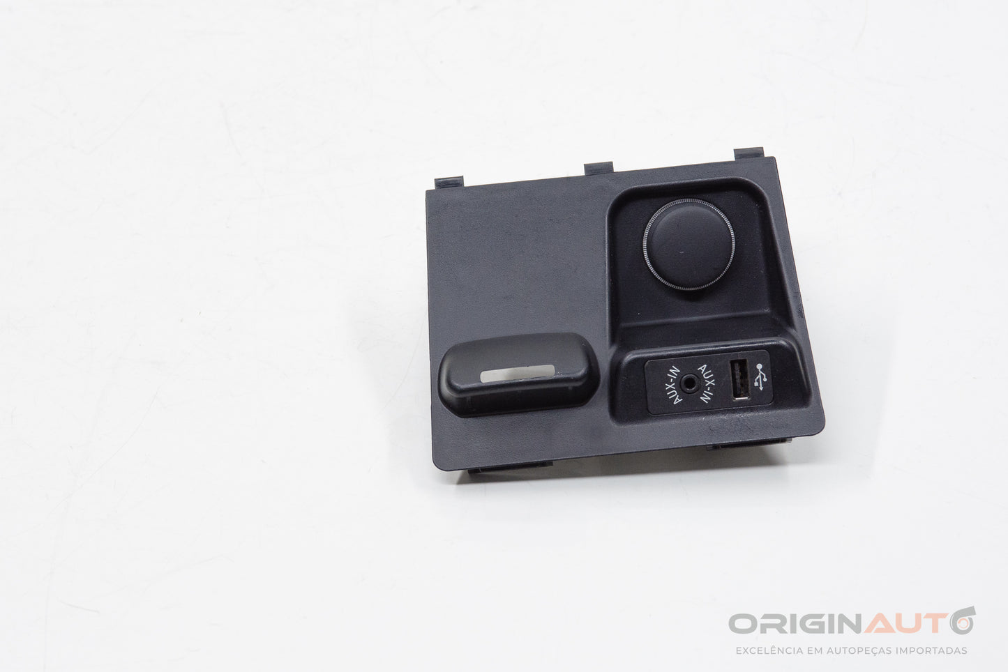 Porta Usb Aux Console Central Bmw X5 35I F15 2014 9252108