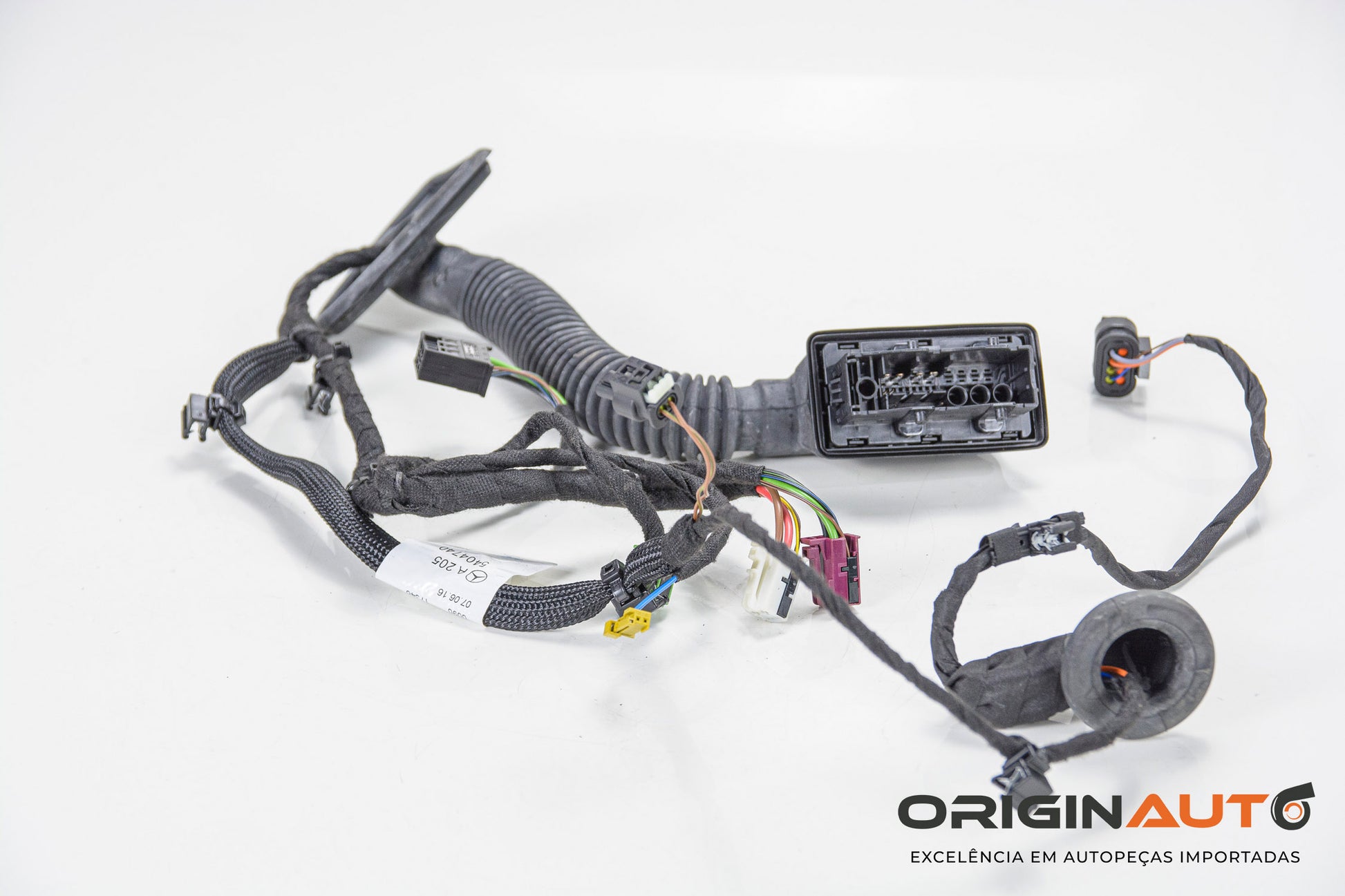 Chicote Porta Dianteira Direita C250 2018 A2055404740