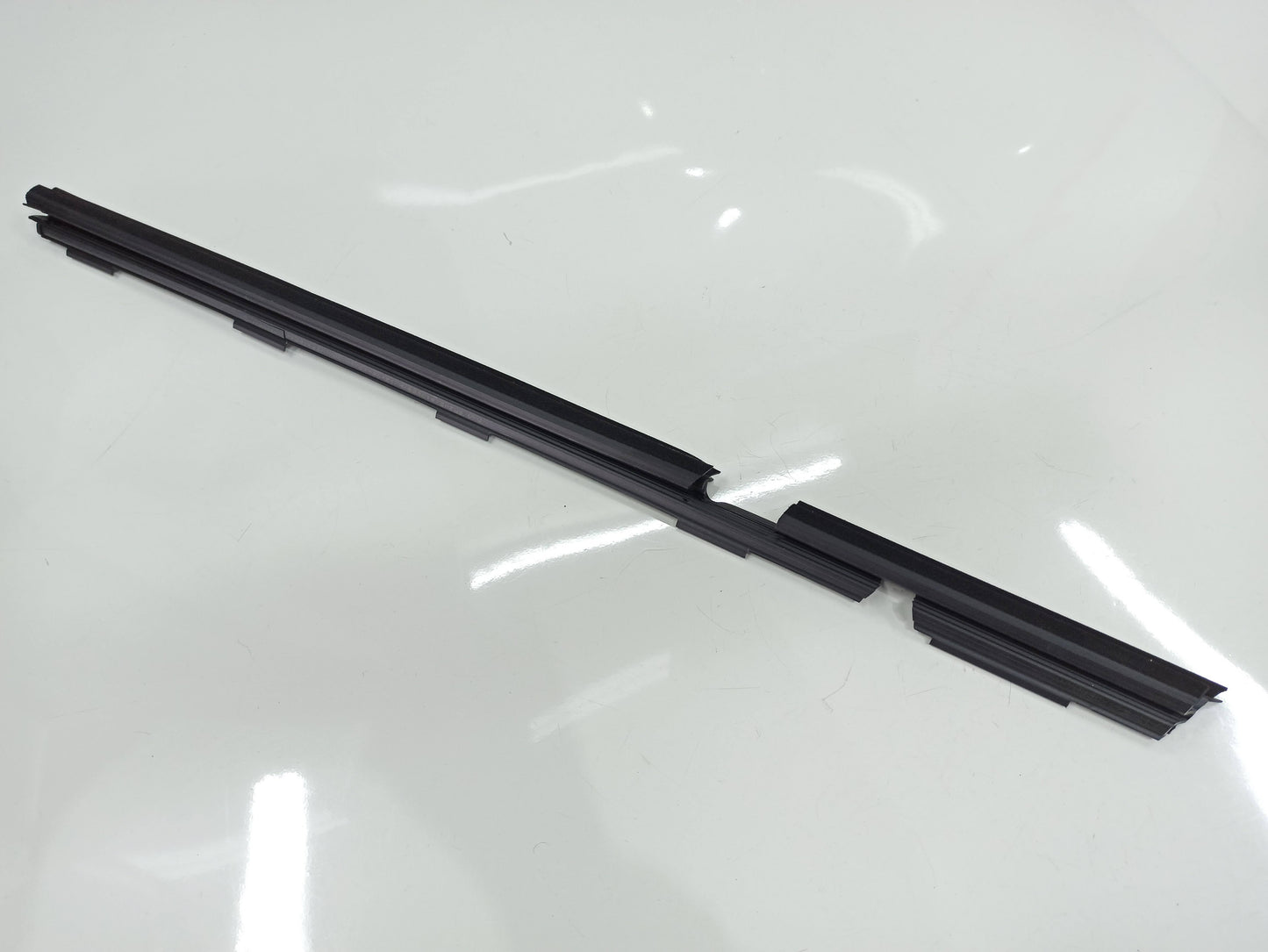 Pestana Interna Porta Traseira Esq Mercedes Benz  C250  2018 A2057350365