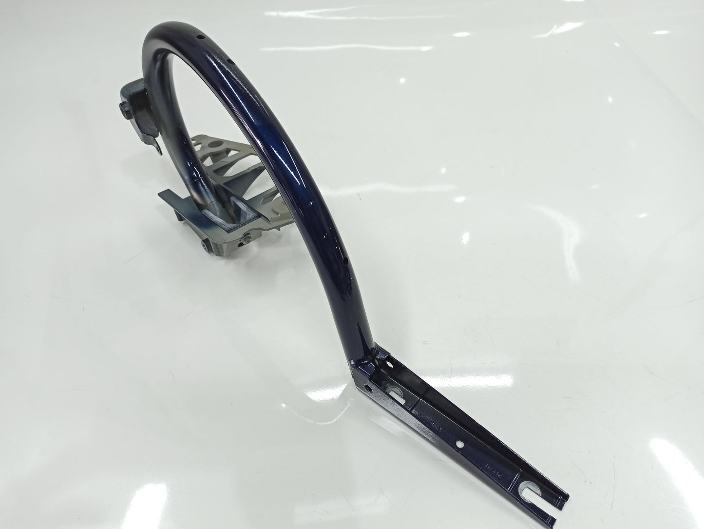 Braco Tampa Traseira Direita Mercedes Benz  C250  2018 A2057500428