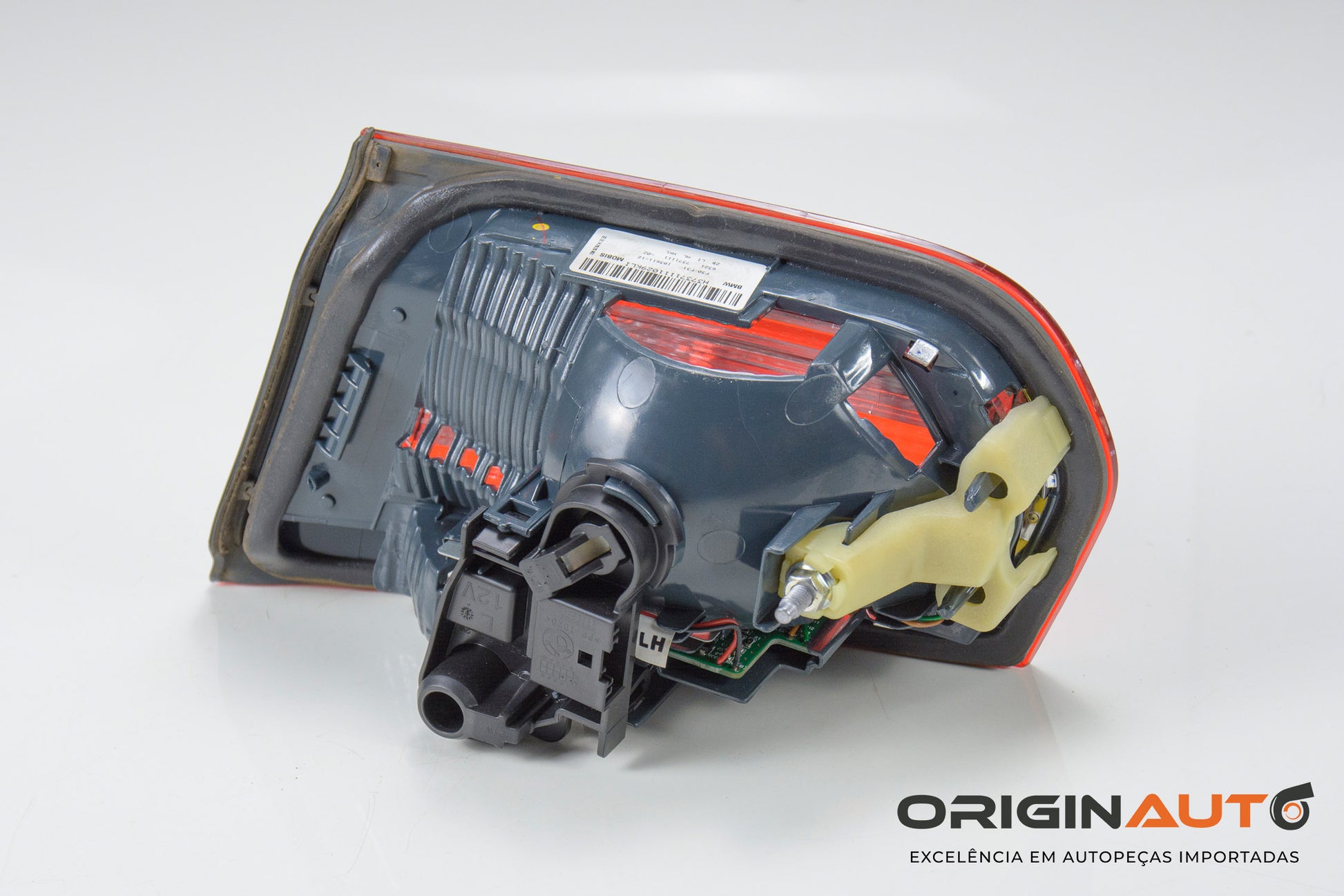 Lanterna Tampa Traseira Esquerda Bmw 320I 328I F30 7371111