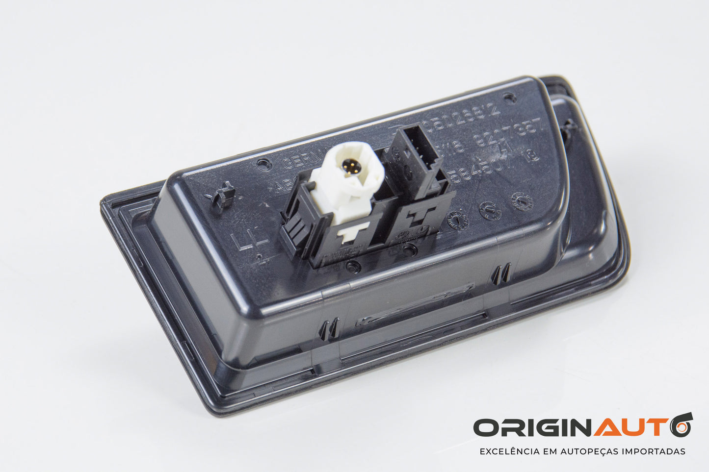 Moldura Com Entrada Auxiliar Usb Bmw 320I F30 2015 9207357