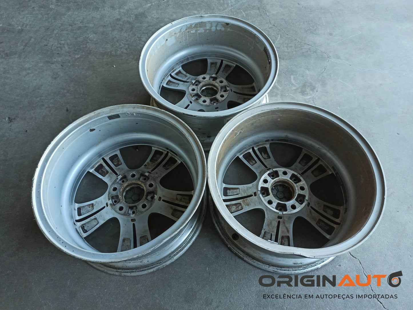 Roda Bmw 320I Sport Aro 17 F30 14-19 Unidade P/ Reparo