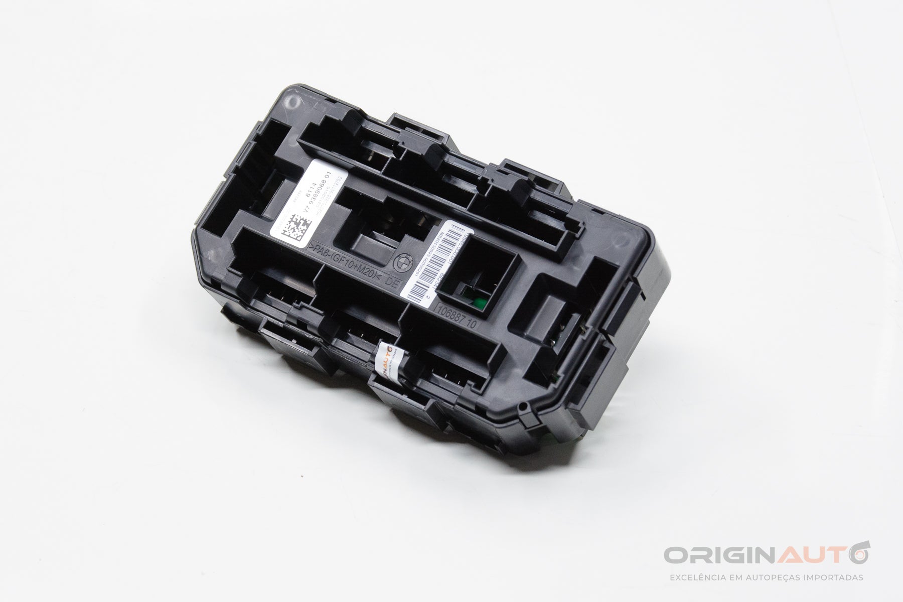 Caixa Fusiveis Interna Bmw 320I F30 Sport 2016 9389068