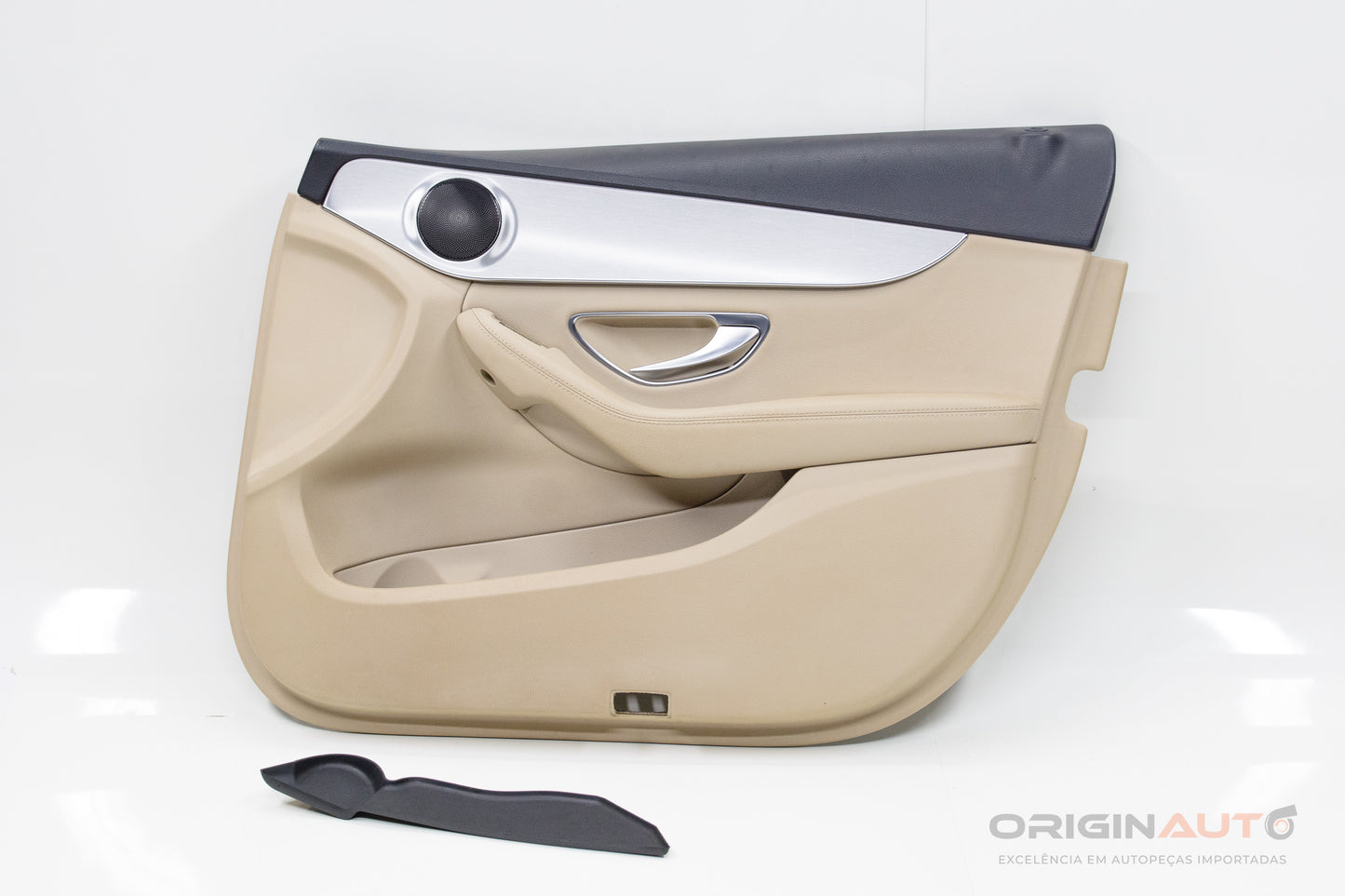 Forro Porta Dianteiro Direito Mercedes C200 W205 2019 A2057204627