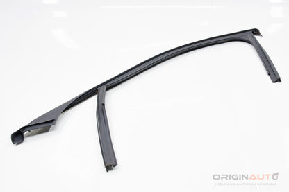 Canaleta Externa Porta Dianteira Direita Mercedes C200 W205 2019 A2057254600