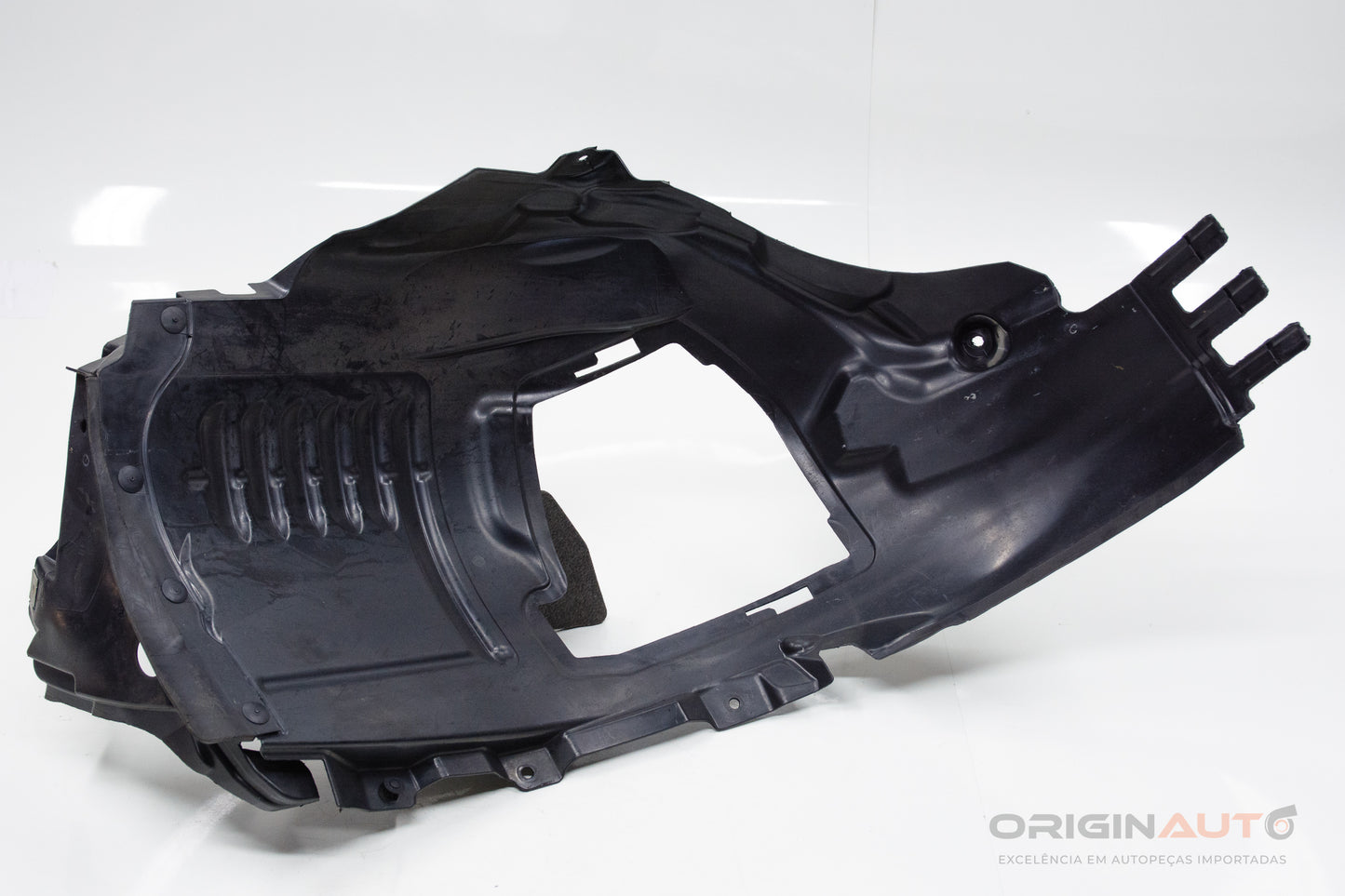 Capa Parabarro Dianteira Direita Mercedes C200 W205 2019 A2056903201