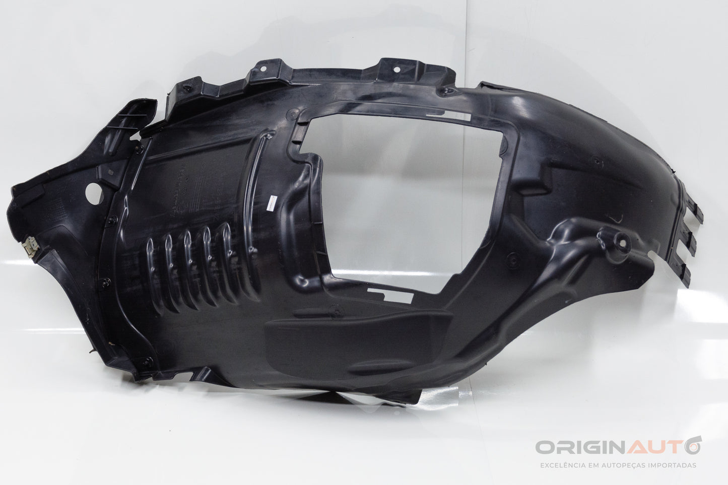 Capa Parabarro Dianteira Direita Mercedes C200 W205 2019 A2056903201