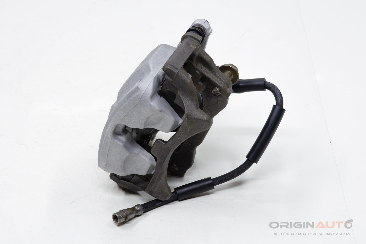 Pinca Freio Dianteira Direita Mercedes C200 W205 2019 A2054210494 A2054210281