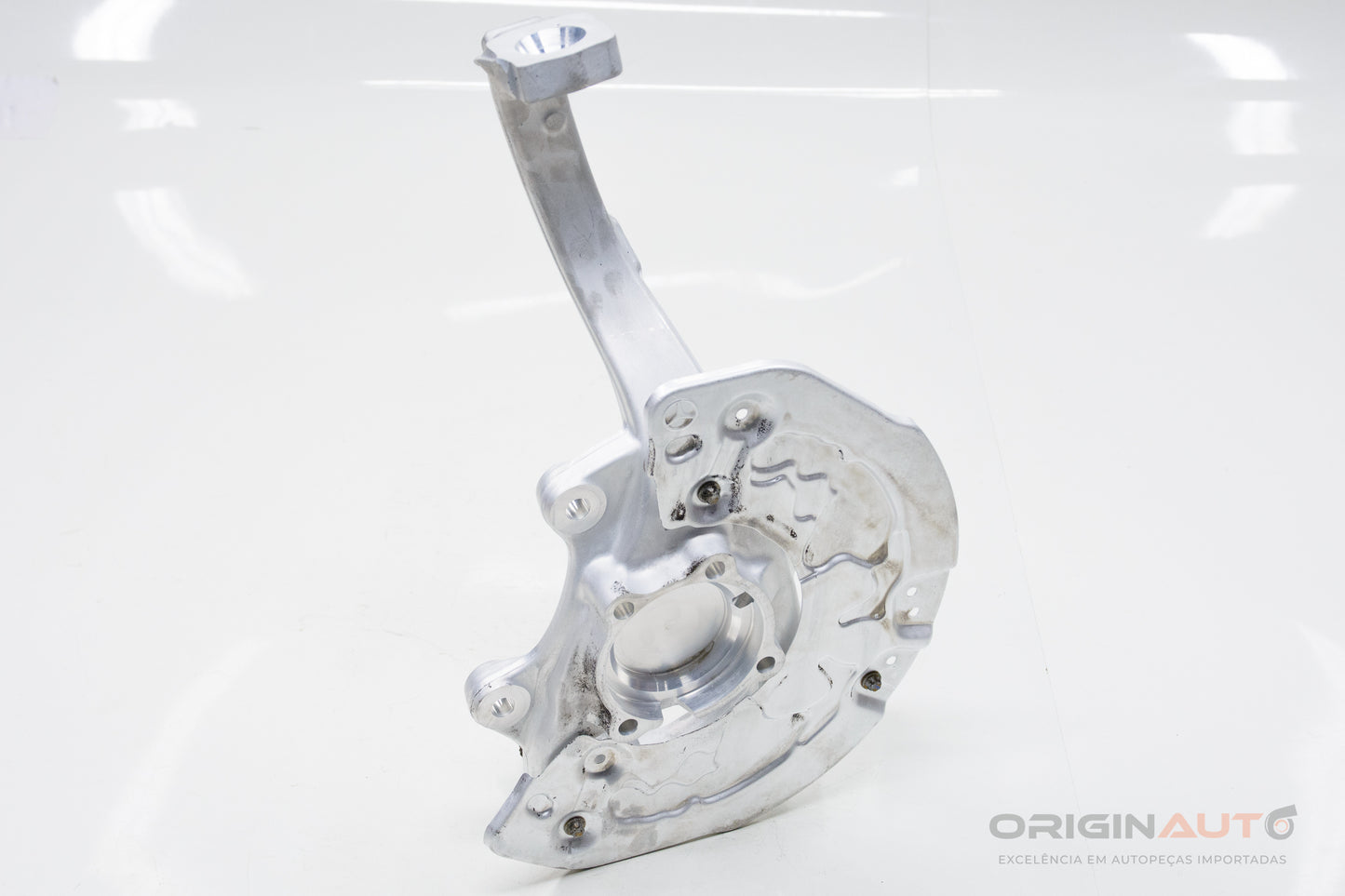 Montante Manga Eixo Dianteiro Direito Mercedes C200 W205 2019 A2053322200