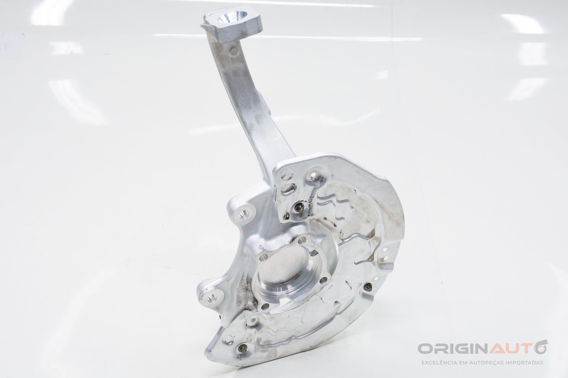 Montante Manga Eixo Dianteiro Direito Mercedes C200 W205 2019 A2053322200