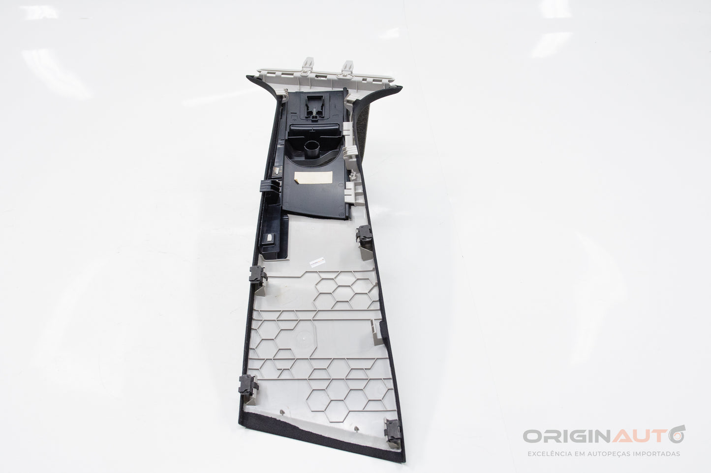 Moldura Acabamento Coluna B Direita Mercedes C200 W205 2019 A2056908003