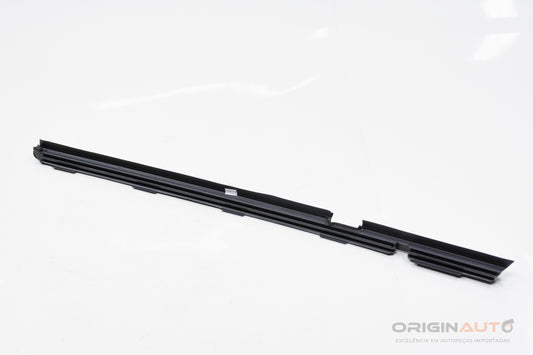 Pestana Traseira Direita Mercedes C200 W205 2019 A2057350465