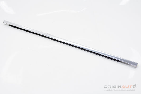 Pestana Friso Externo Porta Traseira Direita Mercedes C200 W205 2019 A2057300424