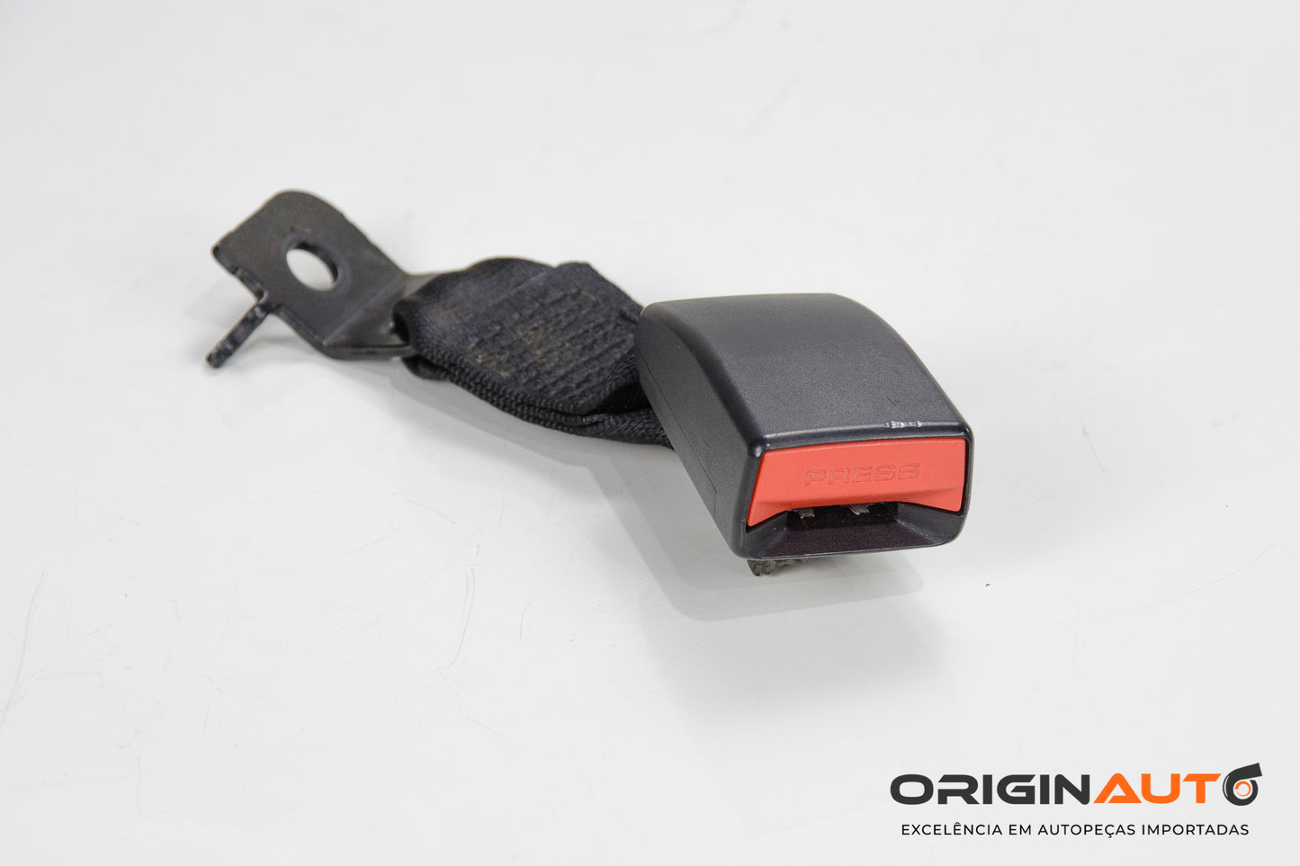 Engate Trava Cinto Traseiro Esquerdo Bmw 320I 2014 7243311