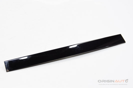 Barra Janela Black Piano Porta T/D Mercedes C200 W205 2019 A2057300419