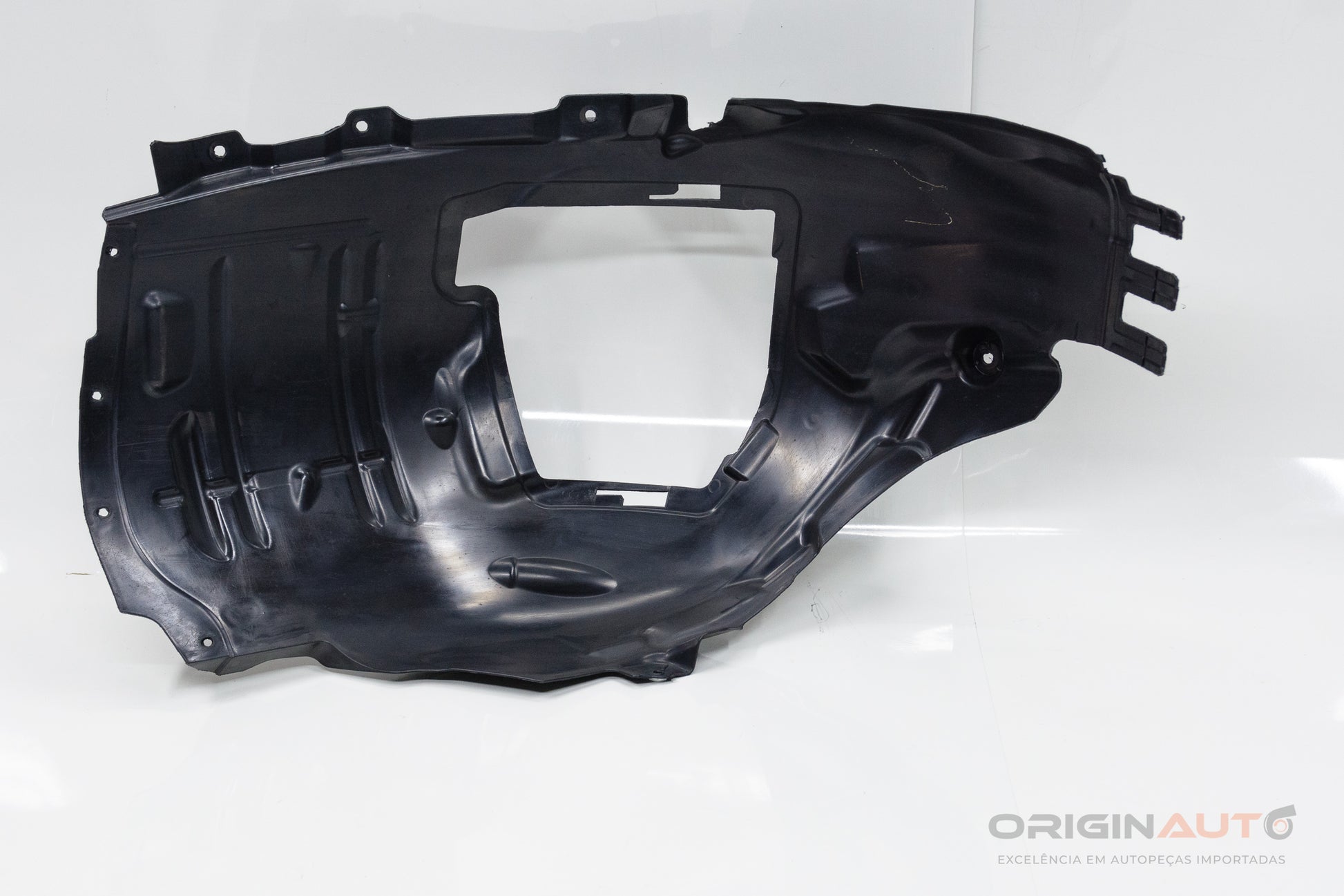 Capa Parabarro Dianteira Esquerda Mercedes C200 W205 2019 A2056903101