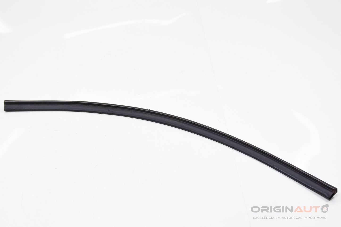 Borracha Superior Parachoque Dianteira Mercedes C200 W205 2019 A2056281300