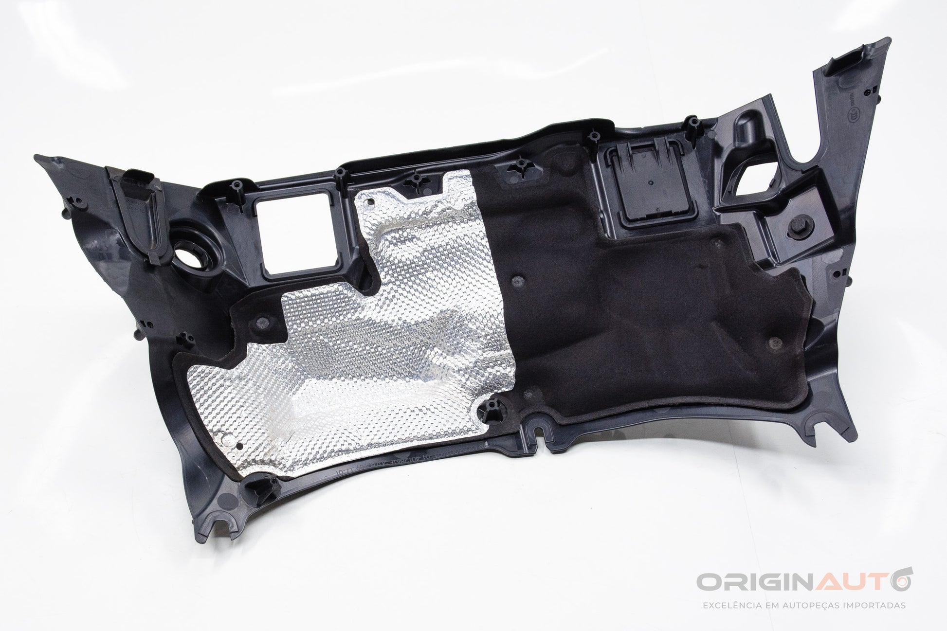 Defletor Calor Parede Corta Fogo Mercedes C200 W205 2019 A2056207601