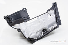 Defletor Direito Calor Cofre Motor Mercedes C200 W205 2019 A2056206001