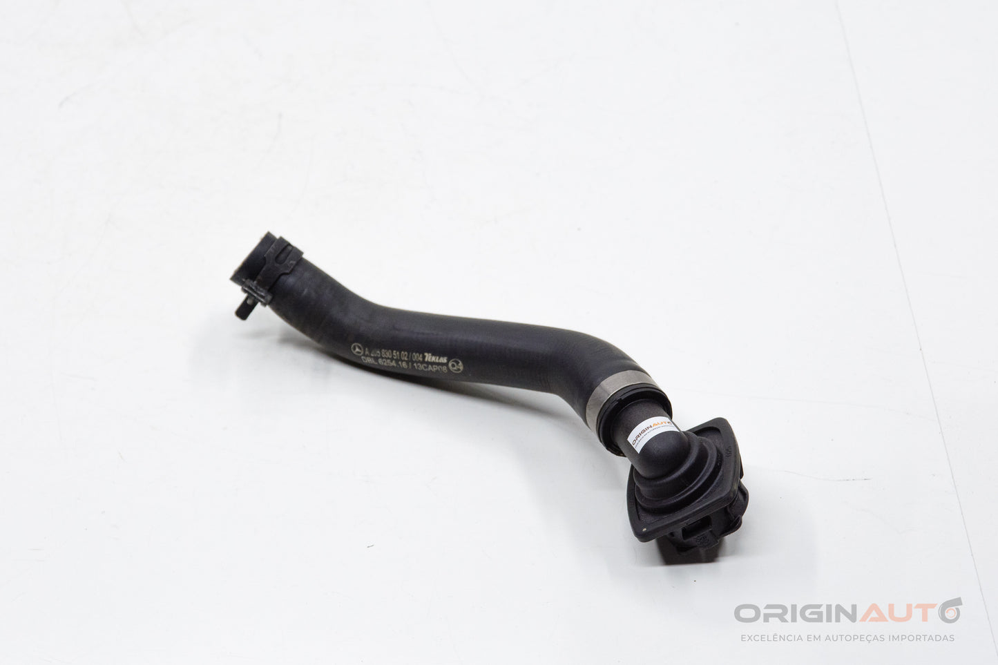 Mangueira Duto A/C Mercedes C200 W205 2019 A2058305102