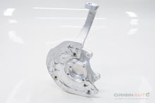 Montante Manga Eixo Dianteiro Esquerdo Mercedes C200 2019 A205210026 A2053322100