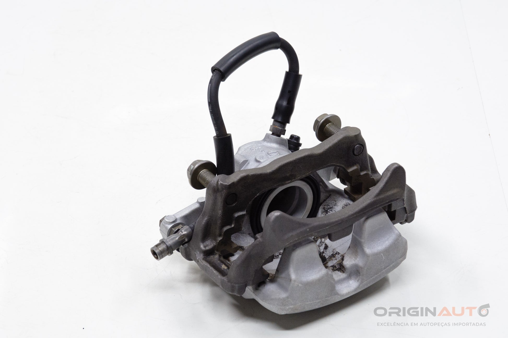 Pinca Freio Dianteira Esquerda Mercedes C200 W205 2019