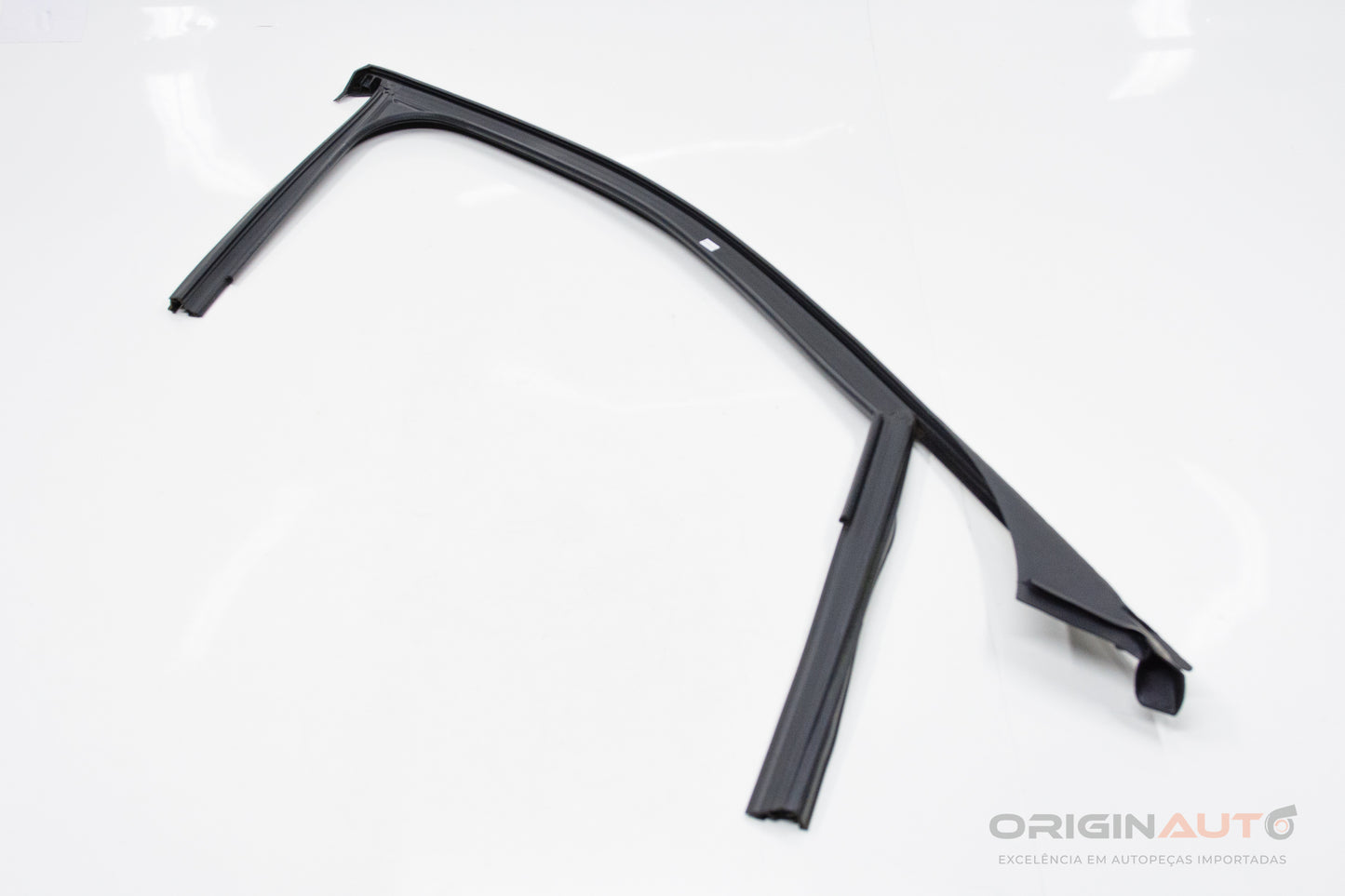 Canaleta Externa Porta Dianteira Esquerda Mercedes C200 W205 2019