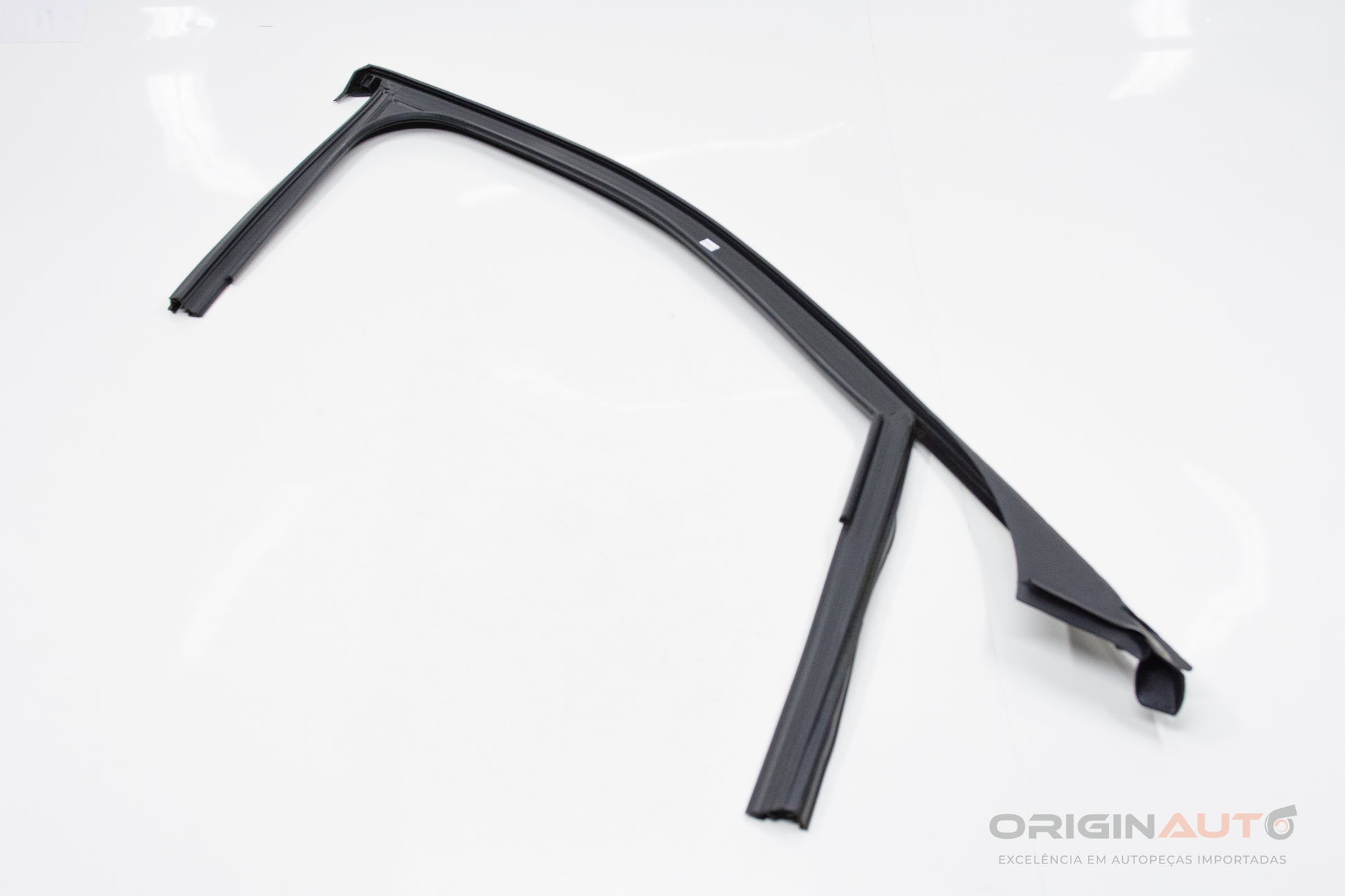 Canaleta Externa Porta Dianteira Esquerda Mercedes C200 W205 2019